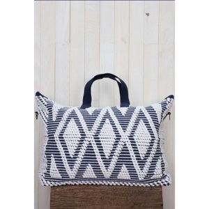 Diamond patterned getaway bag